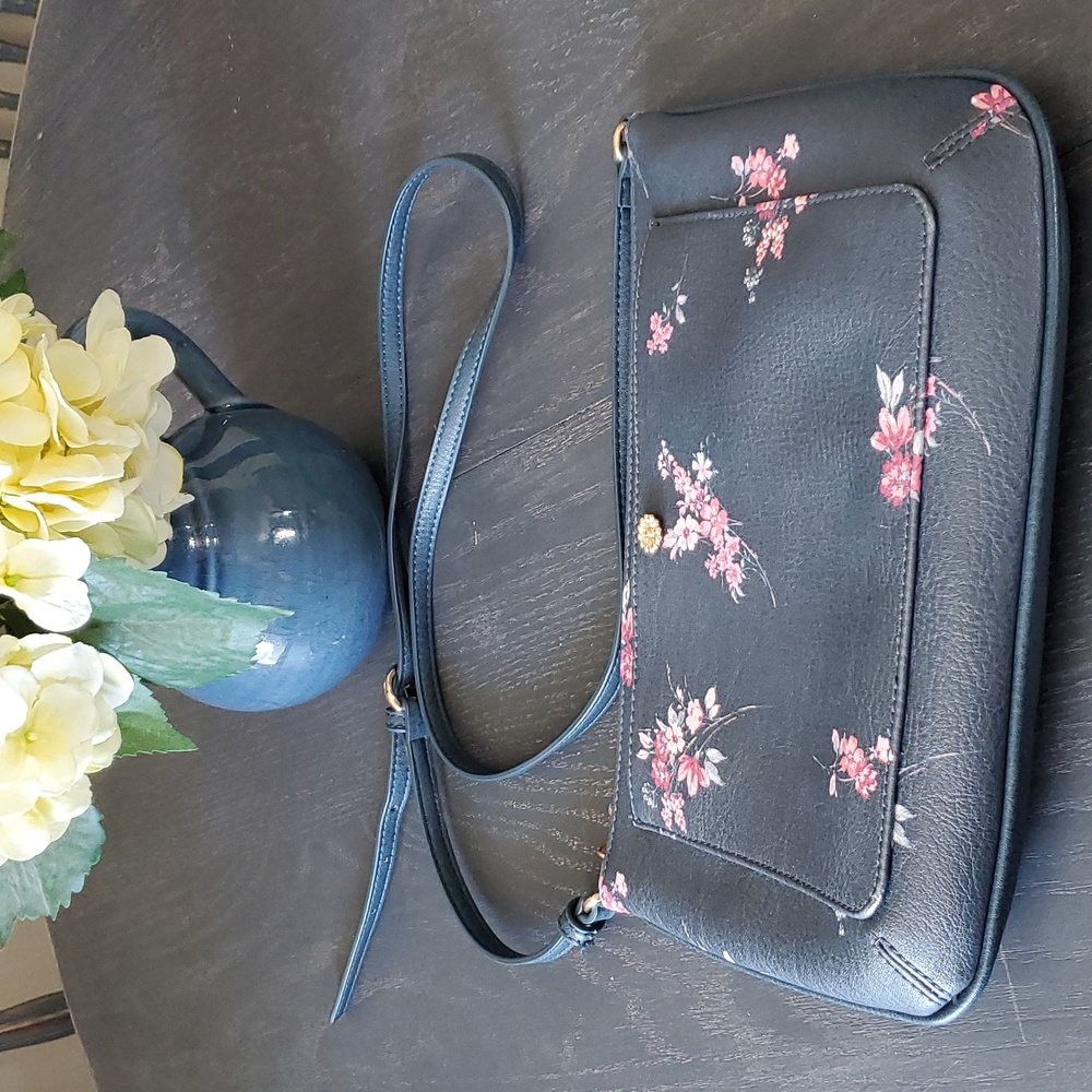 Lauren Conrad crossbody bag